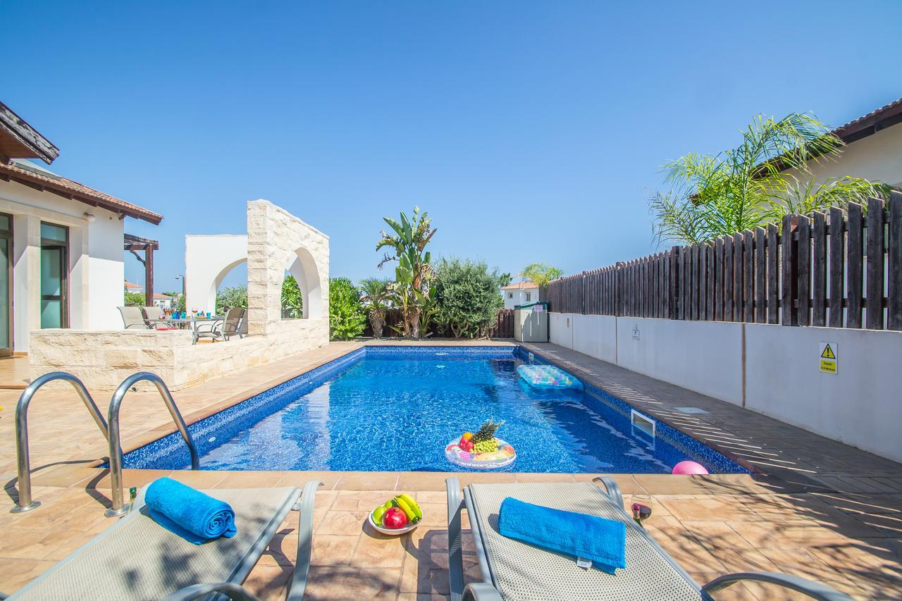 Rada'S Vacation Home أيا نابا المظهر الخارجي الصورة